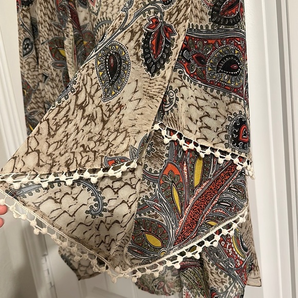 Altar’d State Patterned Kimono - Picture 3 of 6